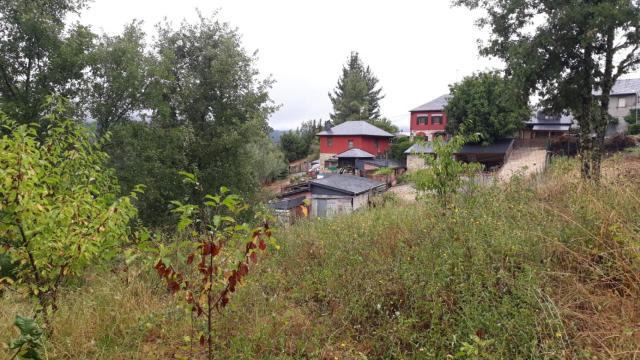 El complejo rural que se vende en León rodeado de naturaleza