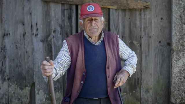 El ourensano Eustaquio Pérez, de 102 años, reconoce que se levanta sobre las cuatro de la mañana.