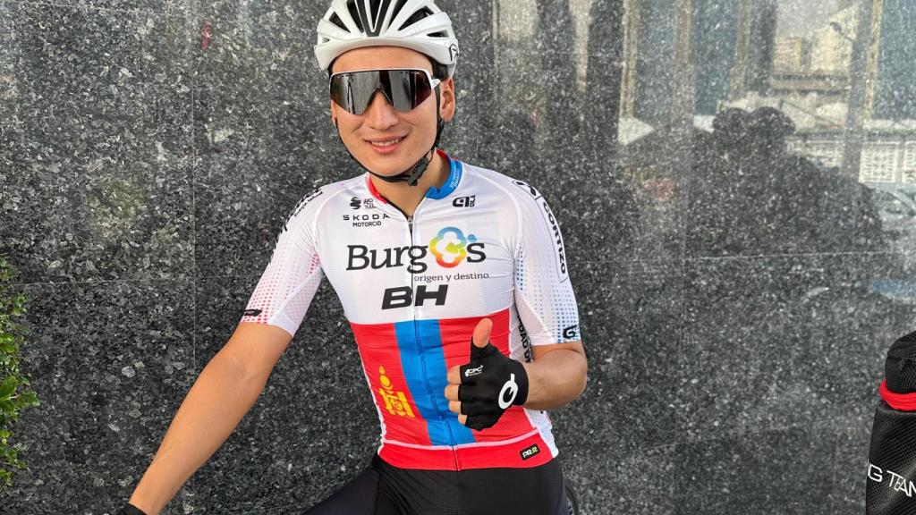 Jambaljamts Sainbayar, con el maillot del Burgos BH.