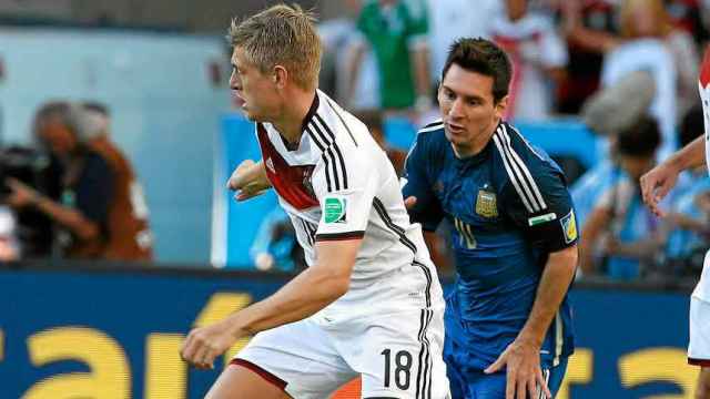 Toni Kroos y Leo Messi en la final del Mundial 20214 entre Alemania y Argentina