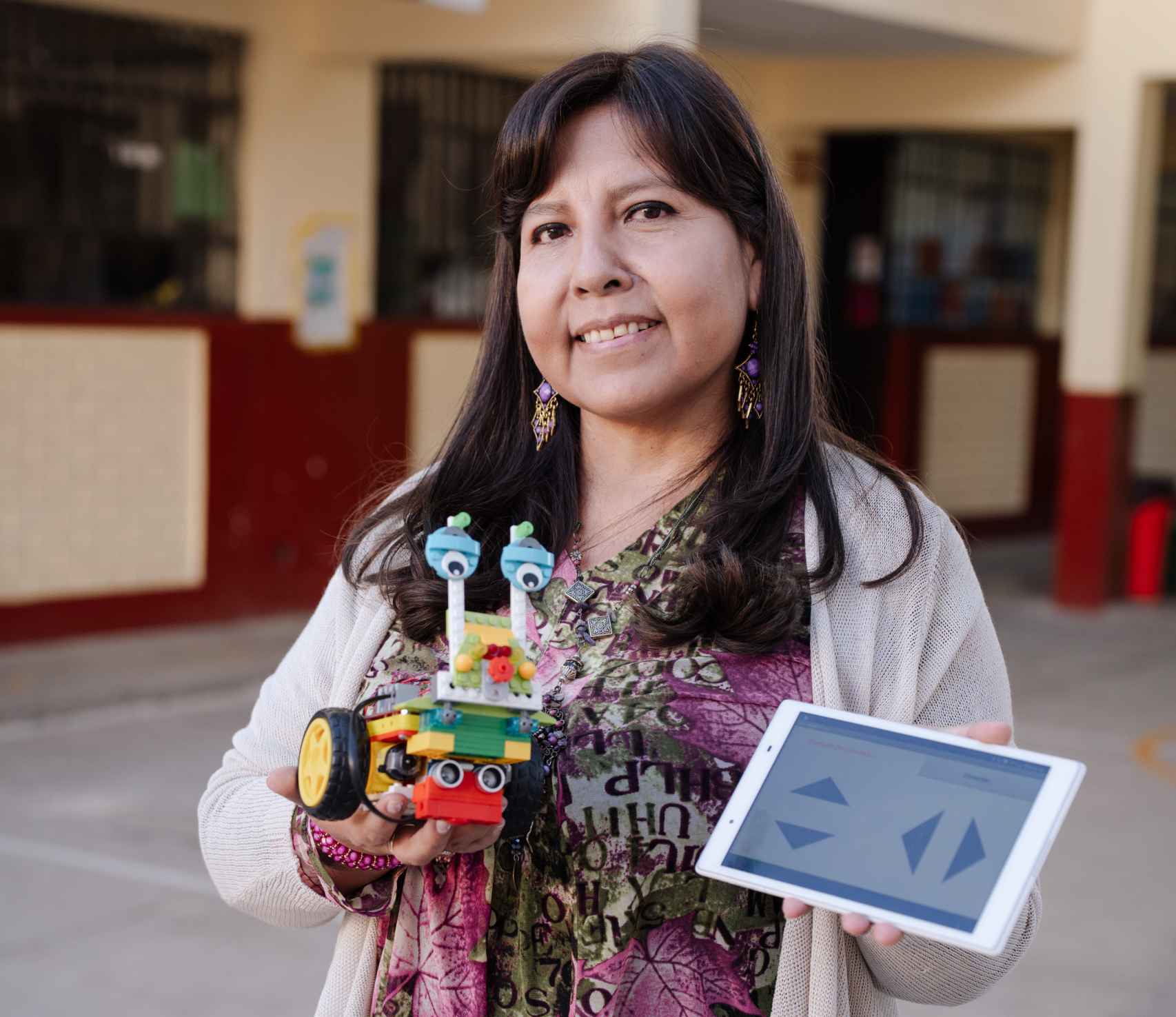 María Teresa Cornejo Carpio fue nombrada pionera de la IA en la escuela en Perú.
