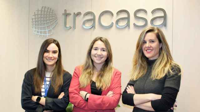 Tania, Alba y Nerea son tres de las doce voluntarias de TracasaWomenTIC.