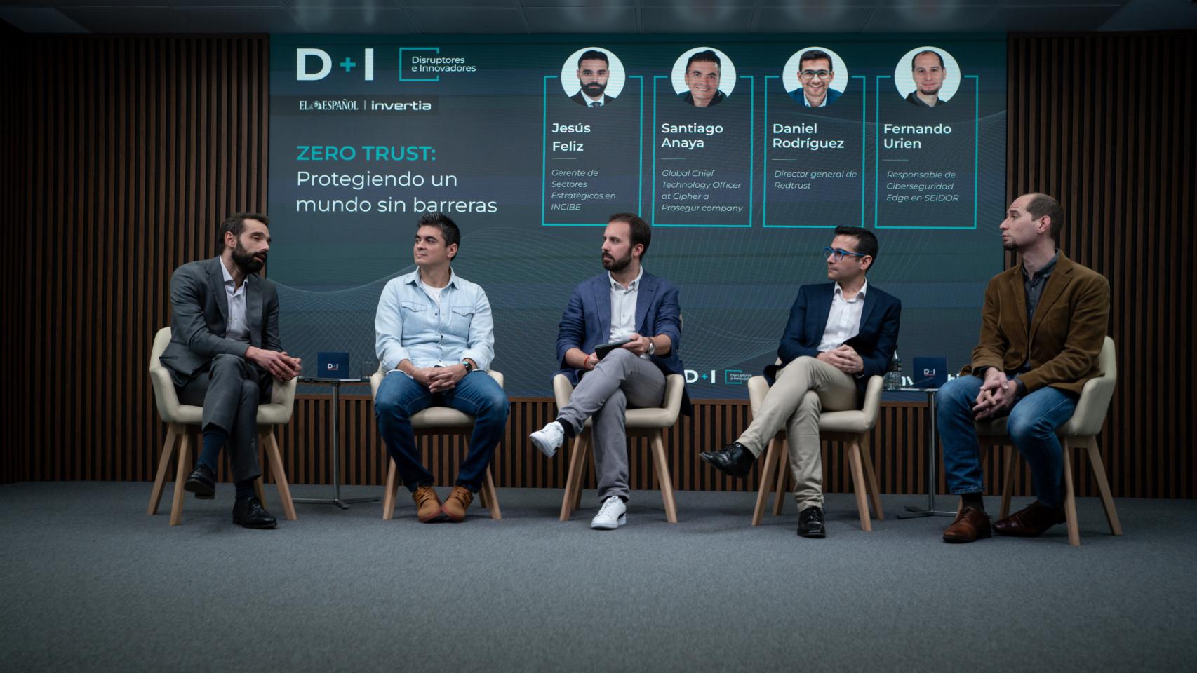 Jesús Feliz (INCIBE), Santiago Anaya (Cypher-Prosegur), Alberto Iglesias Fraga (D+I - EL ESPAÑOL), Daniel Rodríguez (Redtrust) y Fernando Urien (SEIDOR), durante el encuentro organizado sobre 'zero trust'.