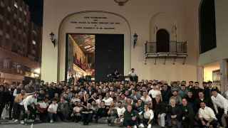 Jornada histórica para los hombres de trono en Málaga: más de 400 personas participan en un 'macroensayo'
