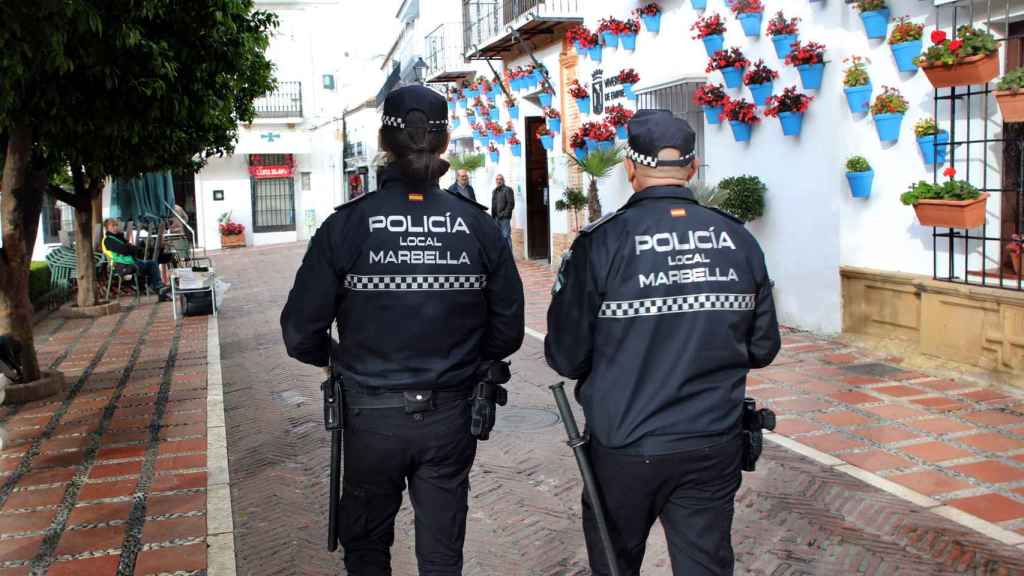 Dos policías de Marbella.