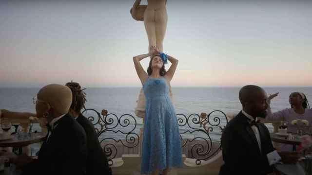 Selena Gómez en su nuevo vídeoclip 'Love On'.