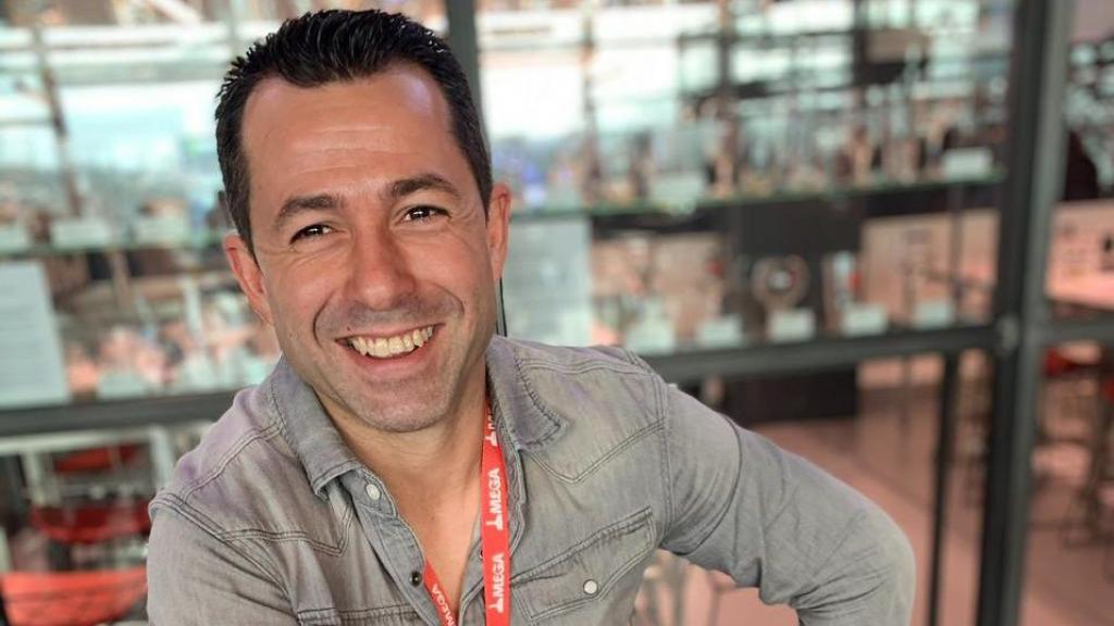 Sergio Busto lleva 7 meses sin encontrar camarero para su bar.