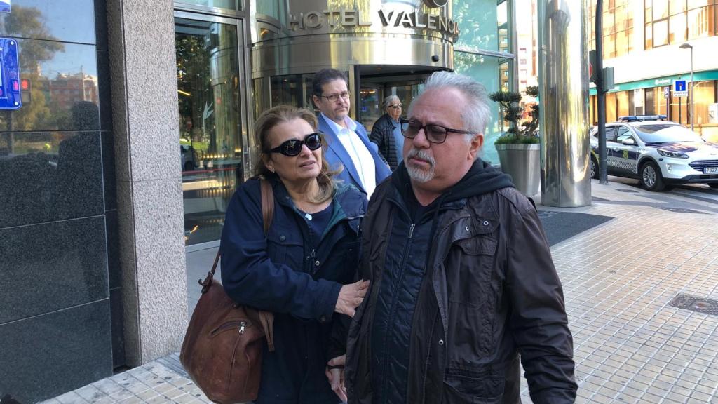 José Luis Más este viernes en el hotel habilitado para las víctimas del incendio en Valencia. EE