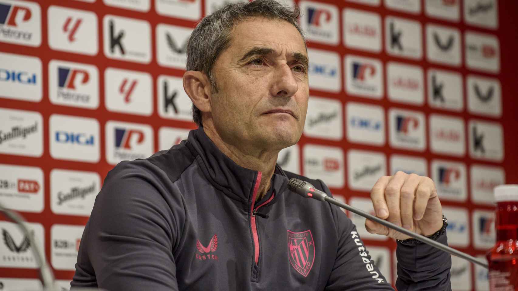 Ernesto Valverde, en rueda de prensa con el Athletic