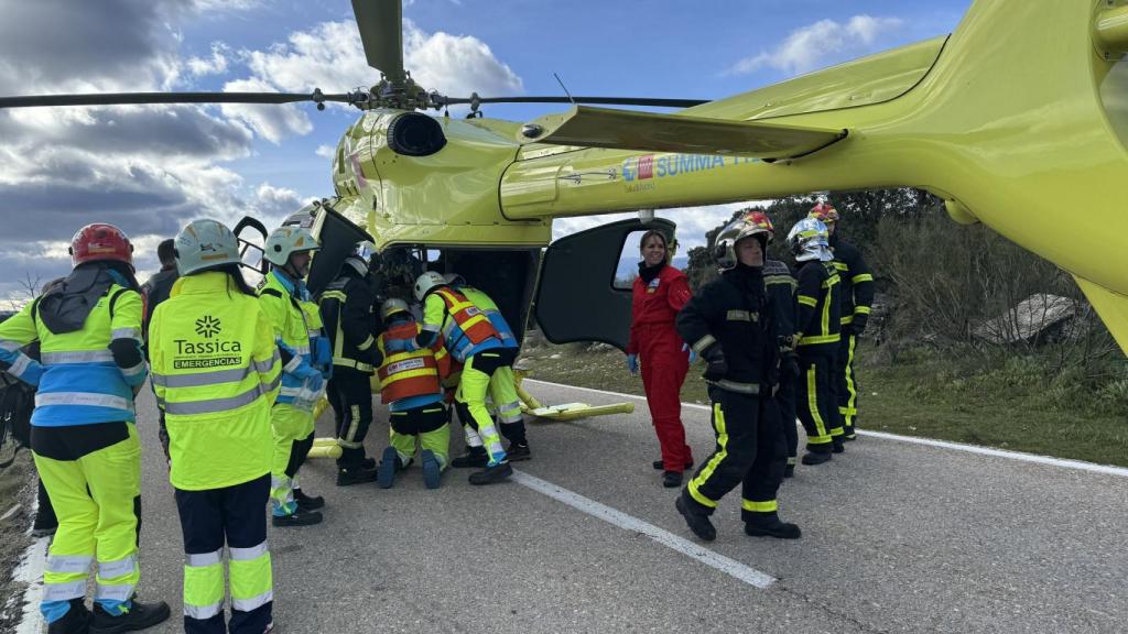 Un helipcóptero del 112 en El Vellón.