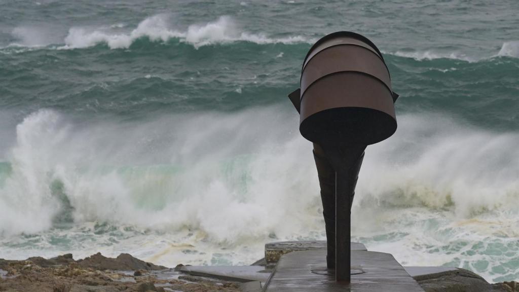 Olas en A Coruña, a 23 de febrero.