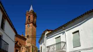 Este es el pueblo de España que ofrece casa gratis y casi 4.000 euros al mes por trabajar en una casa rural