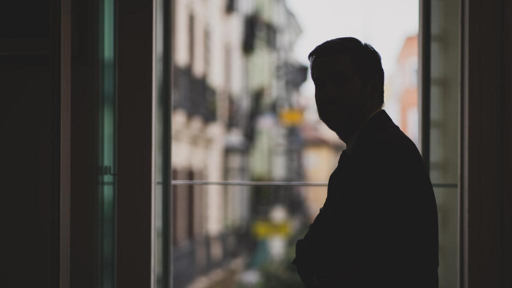 Miguel Ángel García en el interior de la Consejería de Presidencia, Justicia y Administración Local.