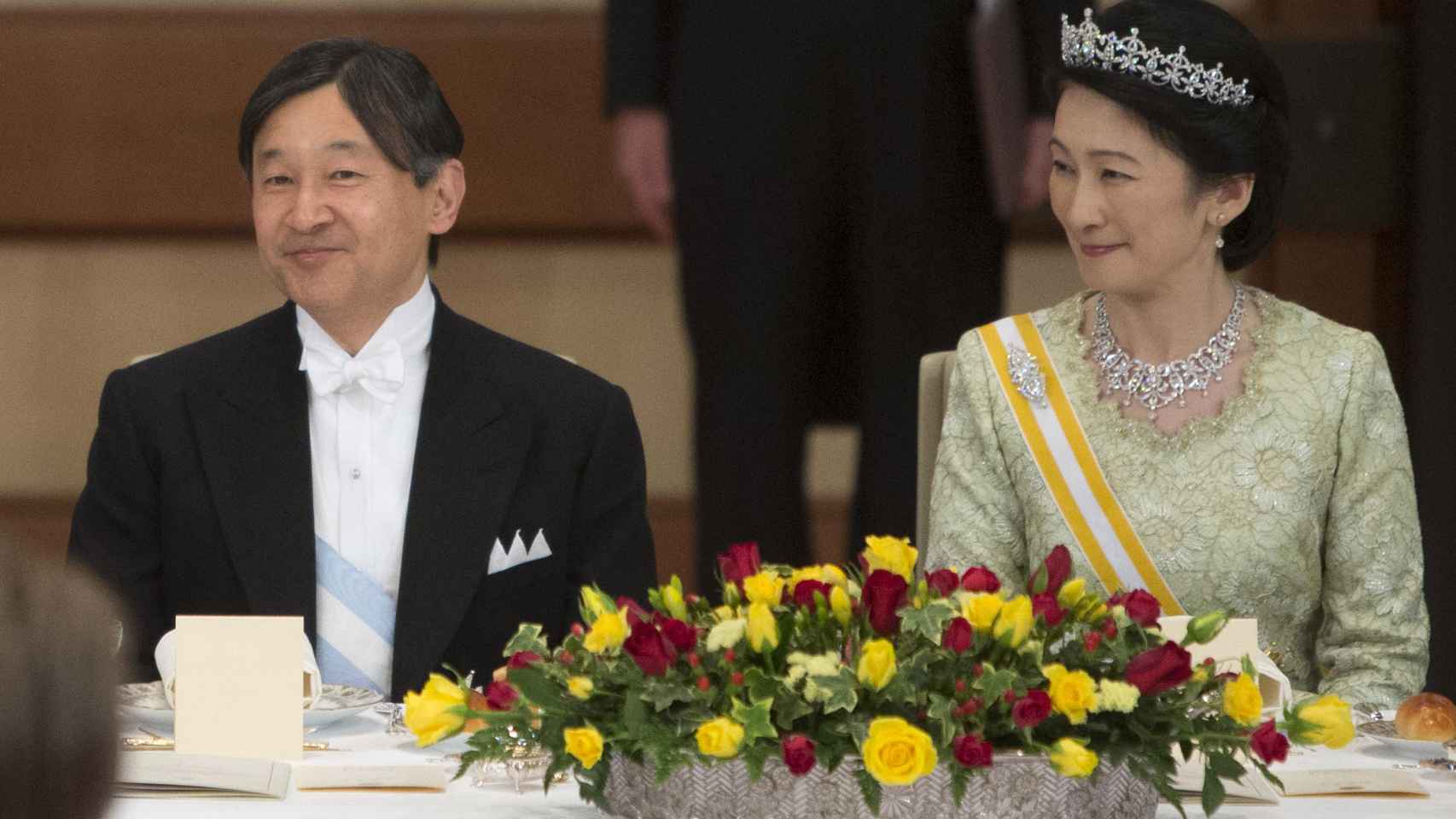 Naruhito y su esposa, Masako, durante la visita de los reyes de España al palacio Imperial, en 2017.