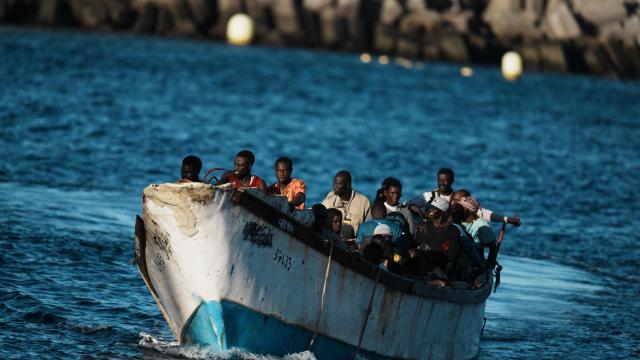 Imagen de archivo de un cayuco con migrantes llegando a El Hierro.