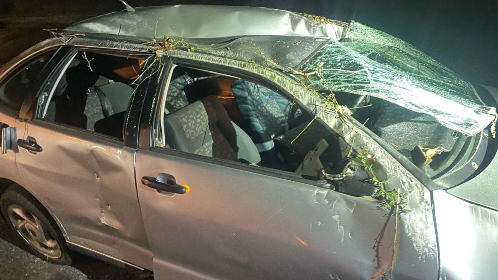Así ha quedado el coche tras el accidente en Ávila