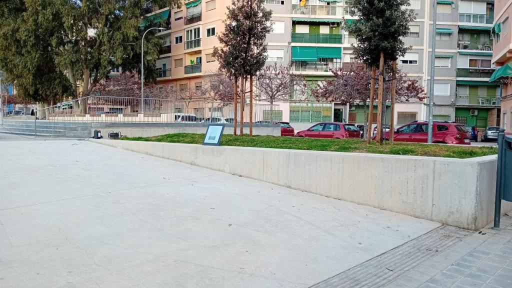 Placa en recuerdo del Estadio Baredín