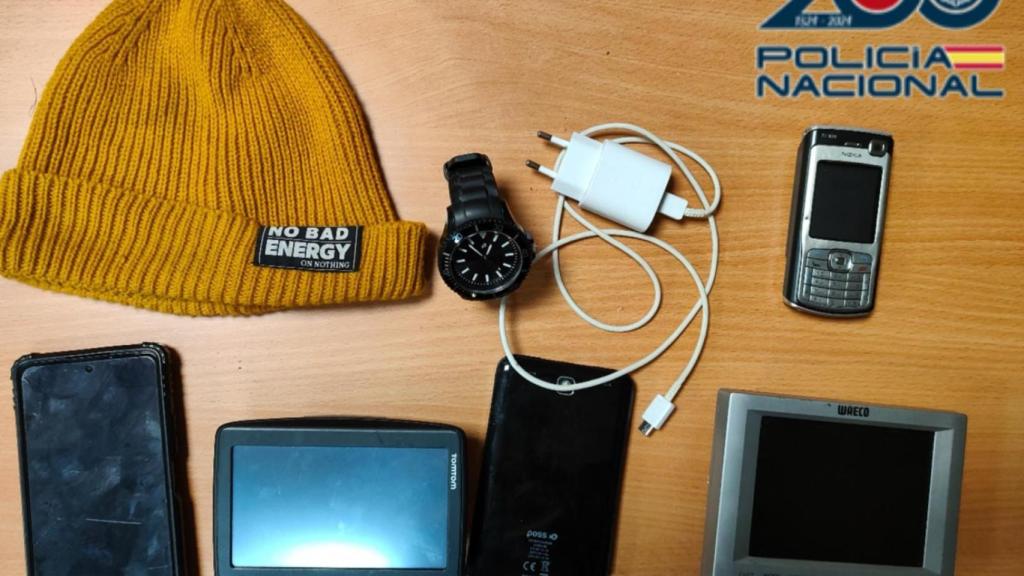 Objetos requisados al autor de los robos