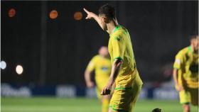 Barbero celebra uno de los tres goles que anotó ante Osasuna Promesas