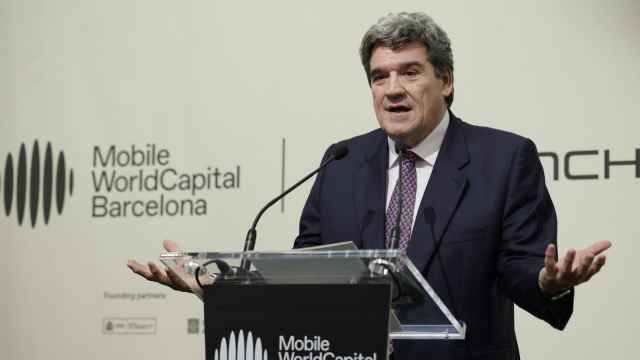 El ministro para la Transformación Digital y de la Función Pública, José Luis Escrivá, este domingo en el MWC.