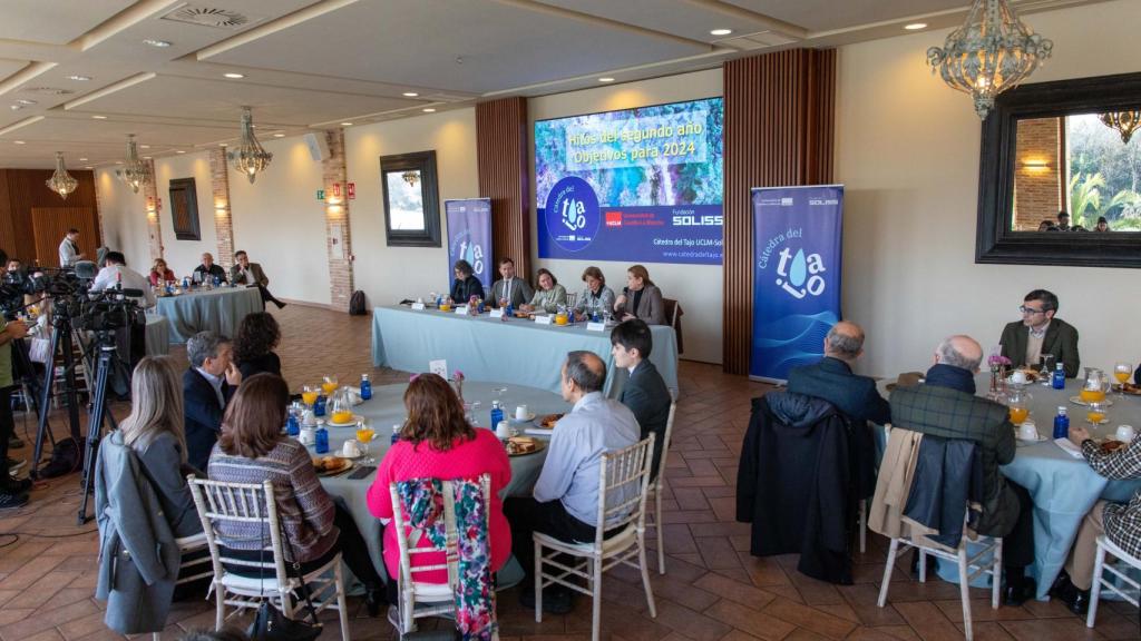 Desayuno informativo de la cátedra del Tajo UCLM-Soliss en Toledo. Foto: Javier Longobardo.