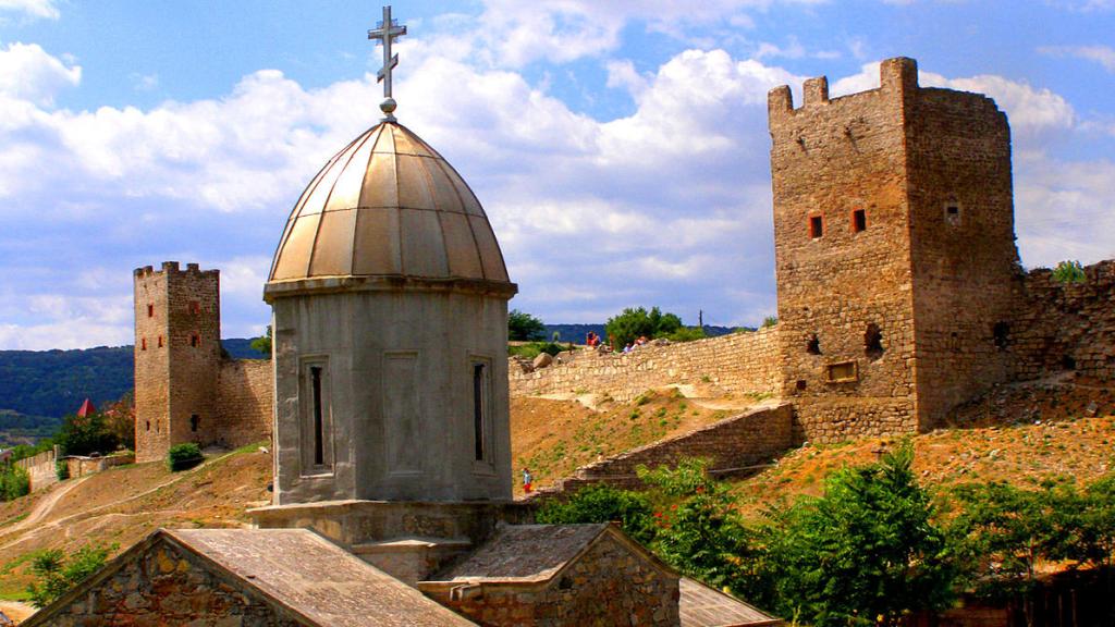 Restos de la fortaleza genovesa de Caffa