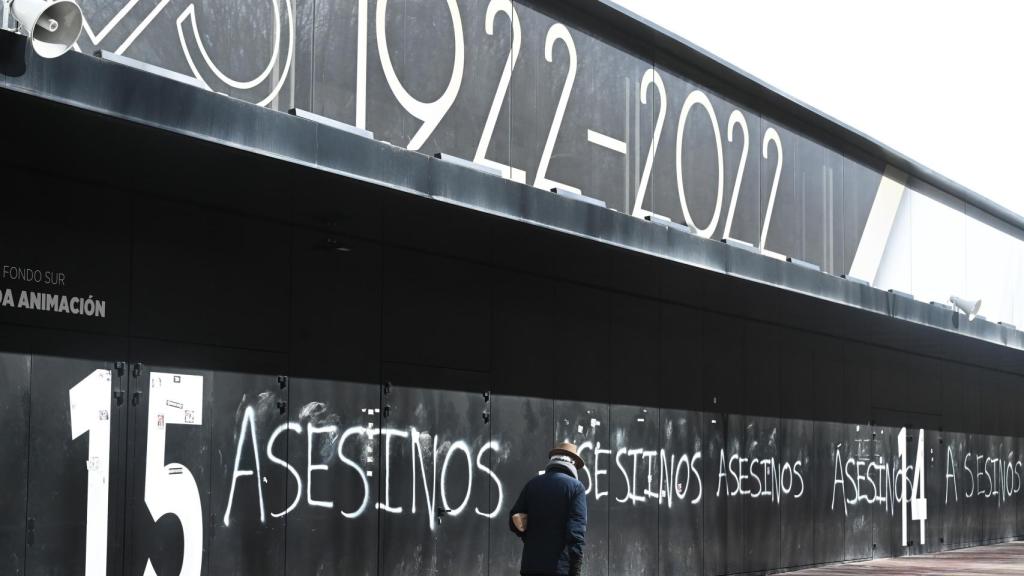 El estadio de ‘El Plantío’ de Burgos amanece con numerosas pintadas de ‘asesinos’
