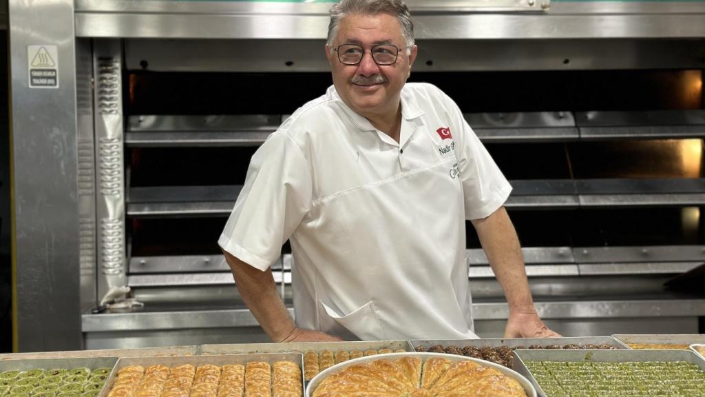 Nadir Gullu, al frente de Karaköy Güllüoğlu.