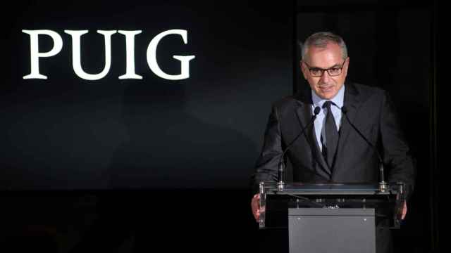 El presidente ejecutivo de Puig, Marc Puig, interviene durante la inauguración de la segunda torre de la compañía Puig, en L'Hospitalet de Llobregat.