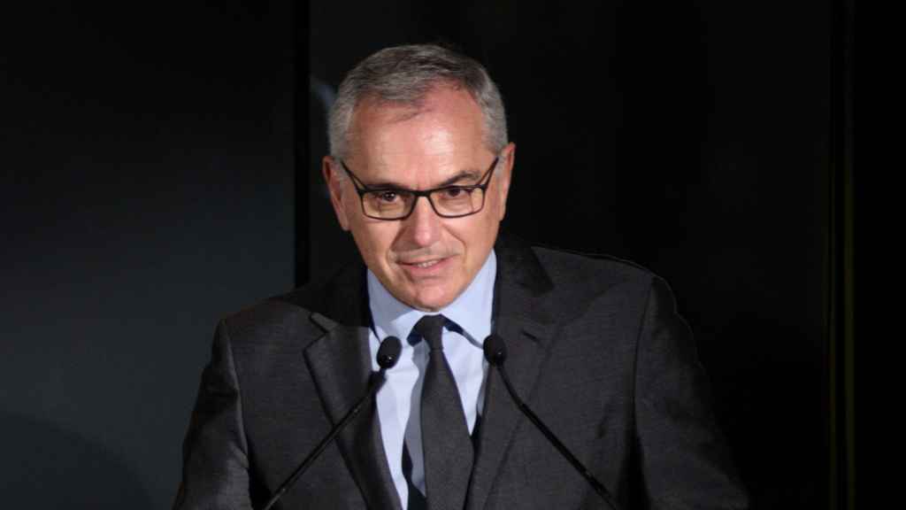 El presidente ejecutivo de Puig, Marc Puig, interviene durante la inauguración de la segunda torre de la compañía Puig, en L'Hospitalet de Llobregat.