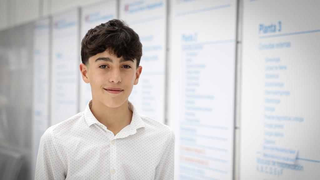 Jordi Alsina, el primer menor de edad en recibir el tratamiento pionero POEM en España.