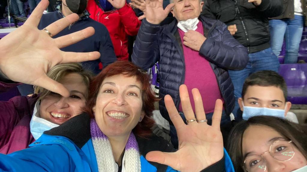 Angélica con sus familiares y amigos en Zorrilla