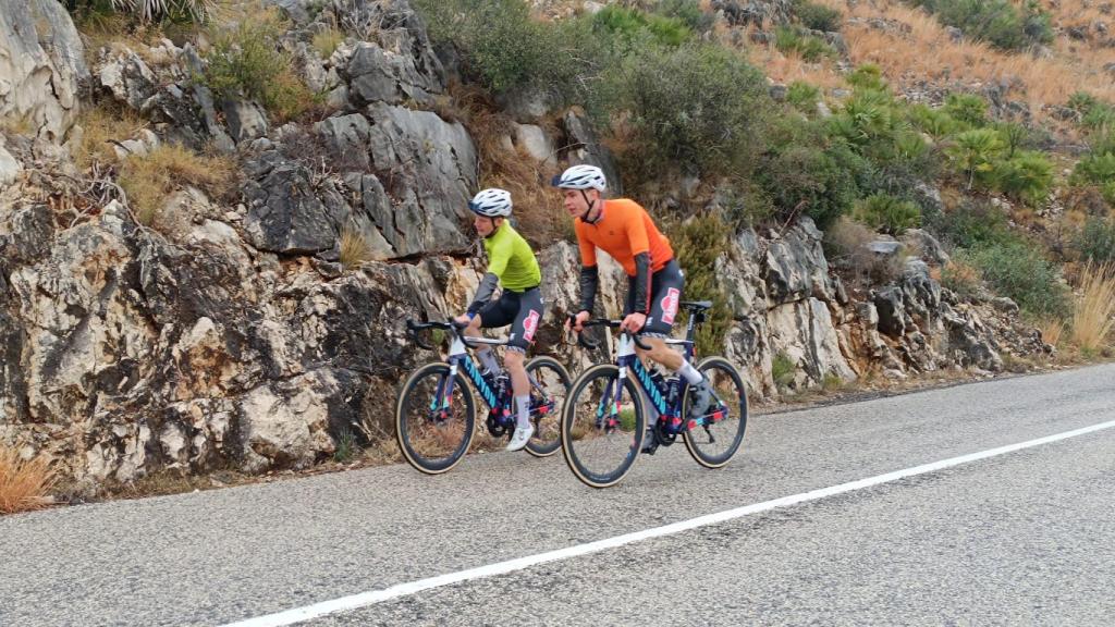 Kitzki, a la derecha, en una de las pruebas a las que tuvo que enfrentarse en Denia.