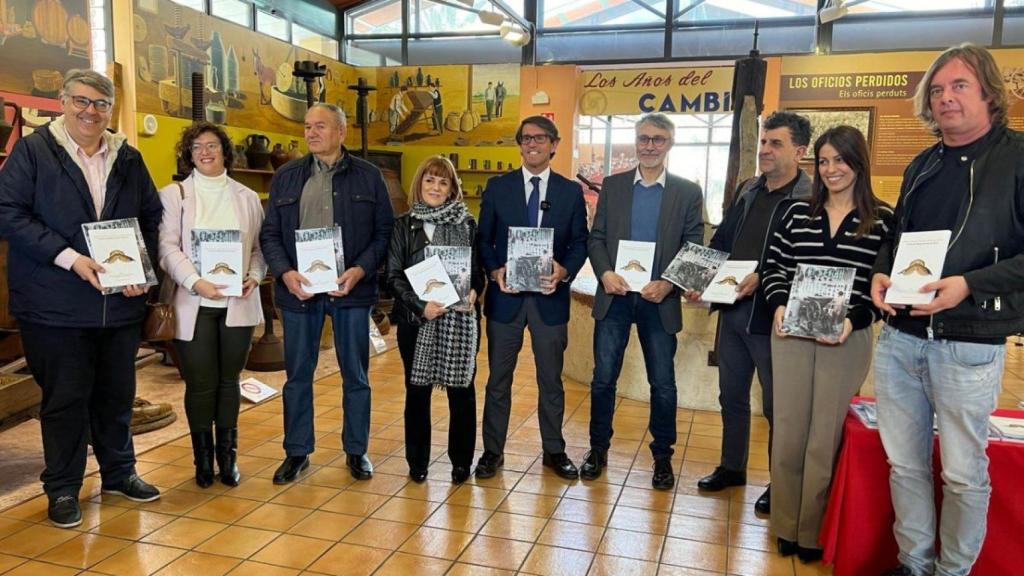 Presentación de los libros en el museo.
