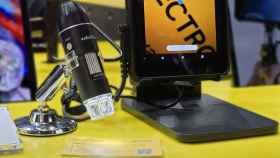 El accesorio de Ulefone para transformar sus móviles en un microscopio