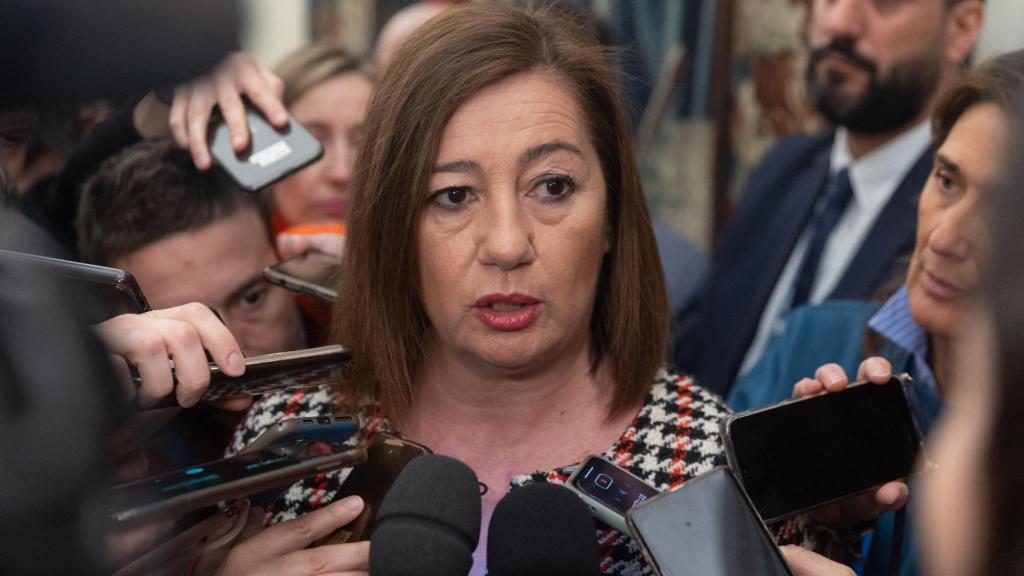 La presidenta del Congreso, Francina Armengol, este martes a su llegada a una reunión de la Mesa del Congreso.