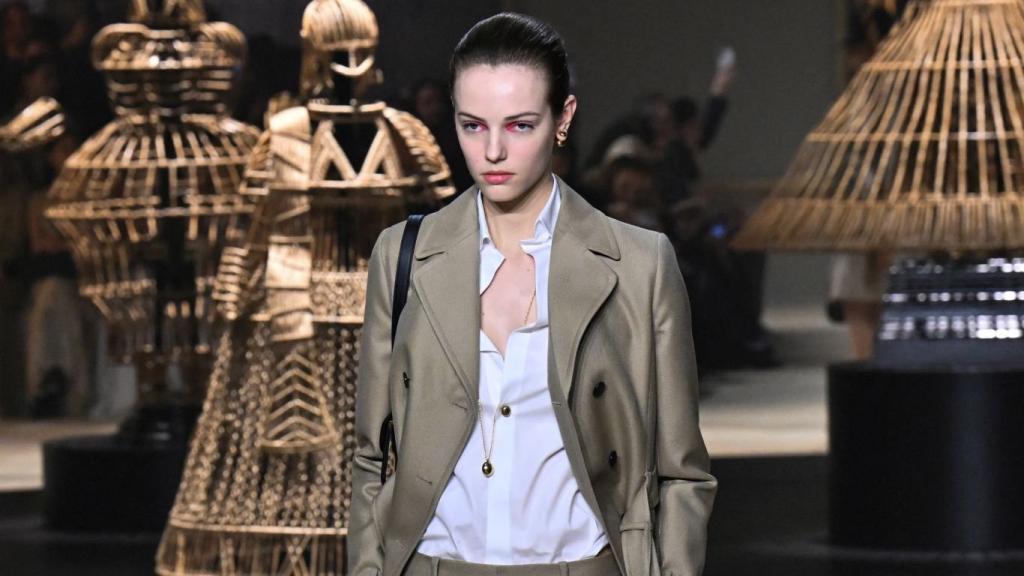 Silueta del desfile de Dior.