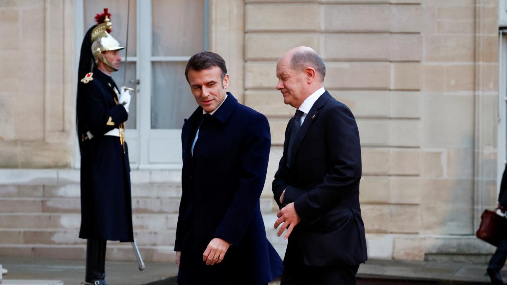 Scholz y Macron durante la reunión en el Elíseo.