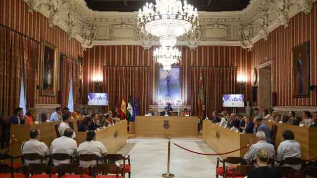 Imagen del Salón Colón del Ayuntamiento de Sevilla durante un Pleno.