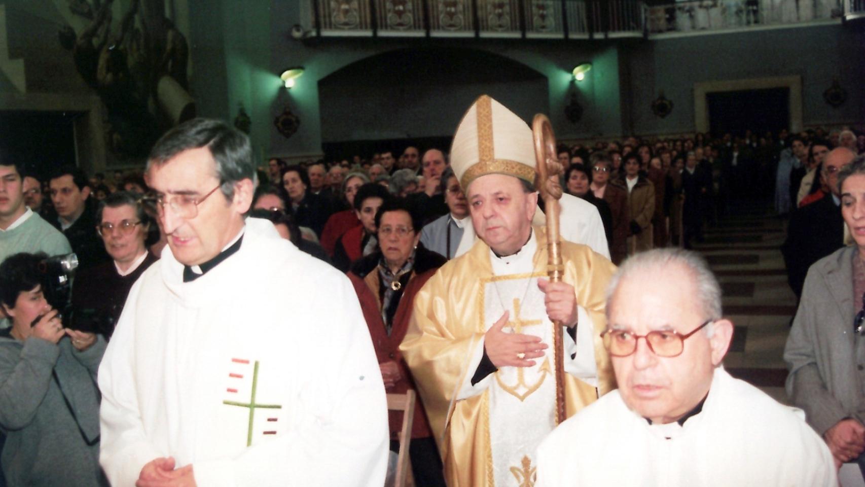 Despedida de la diócesis de Zamora de Juan María Uriarte en el 2000