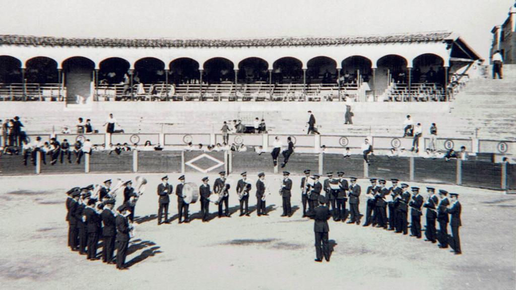 Estreno del pasodoble de la Peña Taurina Soriana en la Plaza de Toros.