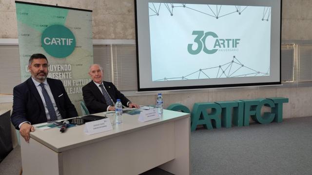 El director general de Cartif, José Ramón Perán y el subdirector, Sergio Sanz, durante la exposición de la Memoria Anual de 2023, este miércoles.