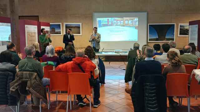 La Diputación de Valladolid da a conocer el Proyecto Red de Cruceros Costeros y Fluviales a los ayuntamientos