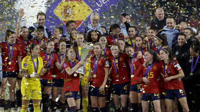 España levanta el título de la Nations League femenina.