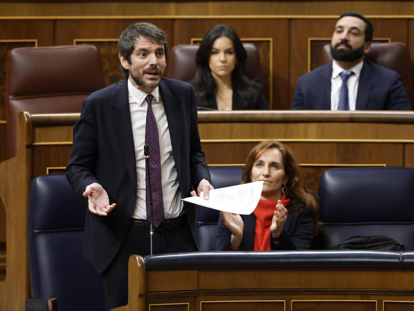 Urtasun, 100 días en la picota: las polémicas del ministro de Cultura, del colonialismo a los toros
