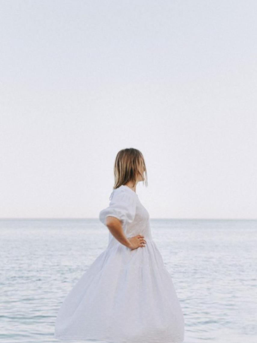 Vestido blanco (120 €), Lilipa.