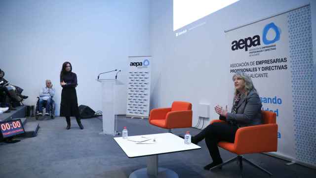 Carmen Vidal y Montse Guardia durante el primer congreso Mujeres y Tecnología de la AEPA.