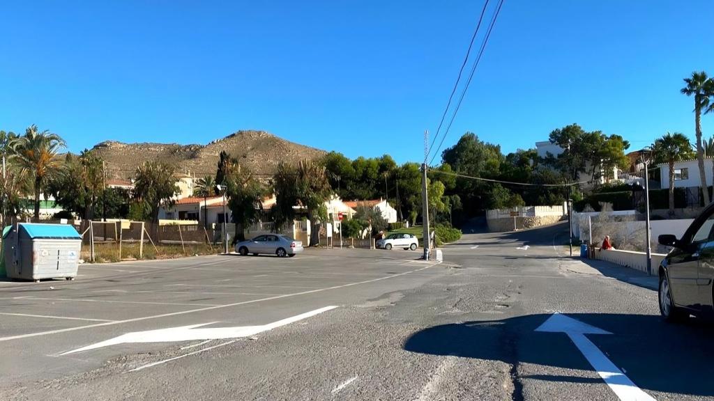 Una vista de carretera en El Campello.
