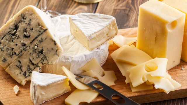 Imagen de diferentes tipos de quesos.