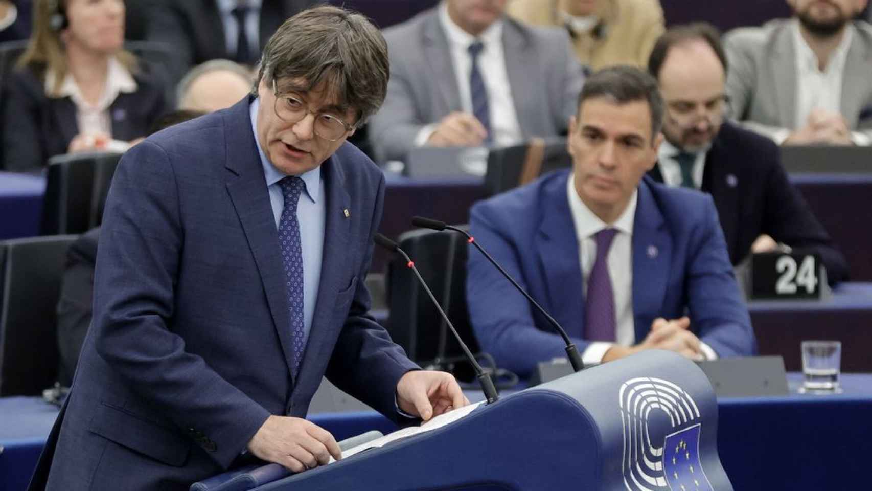 Carles Puigdemont interviene en el Parlamento Europeo ante Pedro Sánchez el pasado 13 de diciembre.